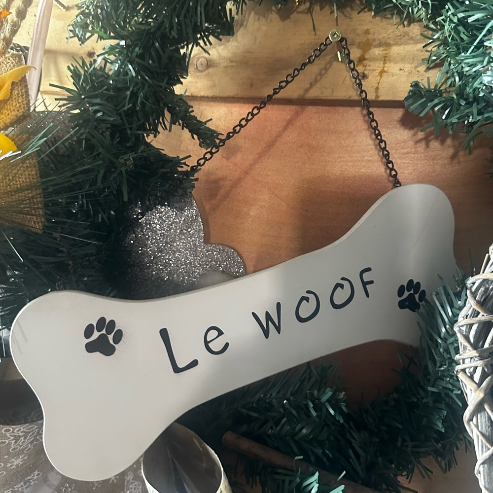 NWOT - Le Woof Dog Bone Sign - White